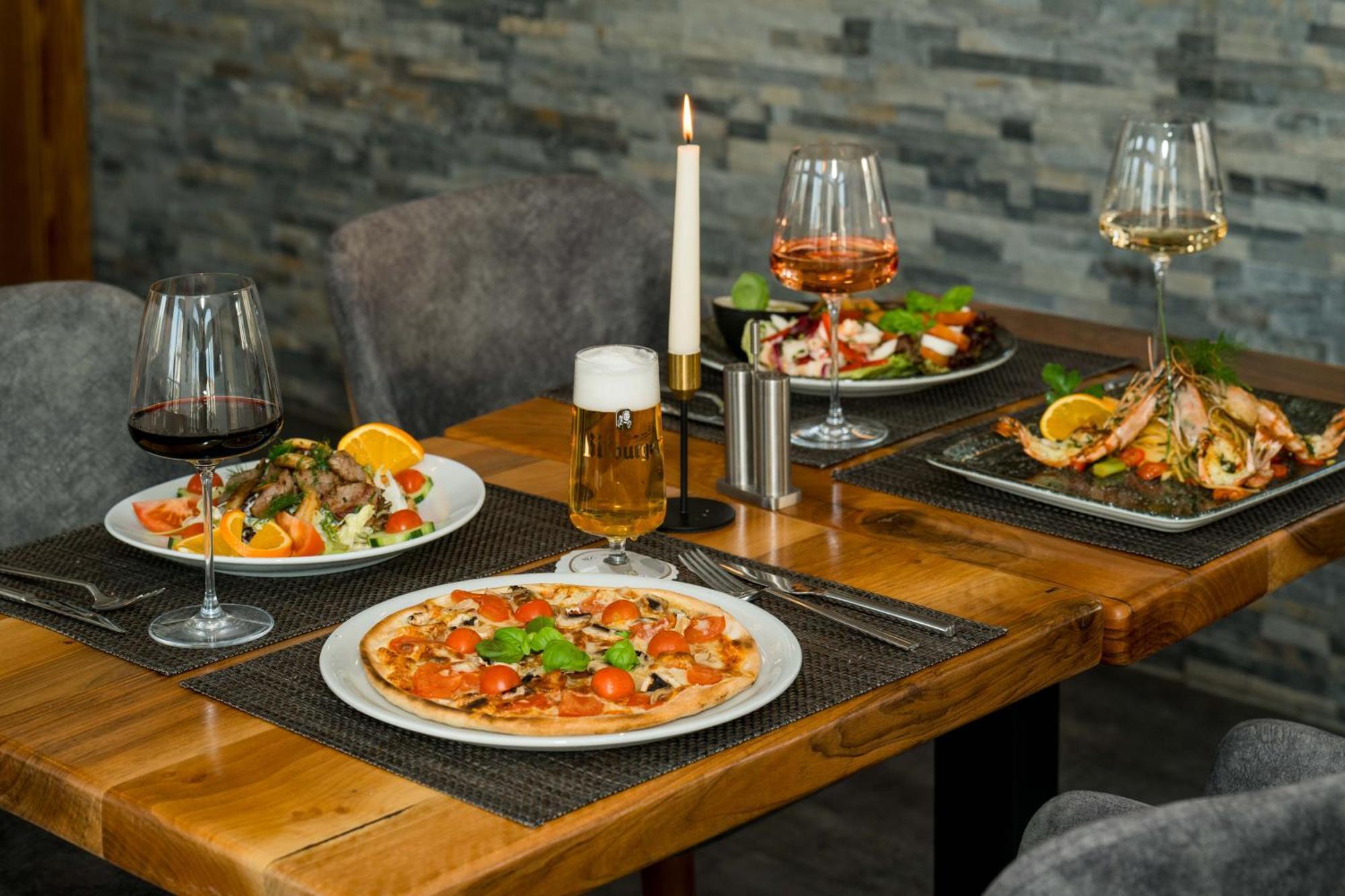 Roca Restaurant Und Hotel Bommersheim Exteriér fotografie